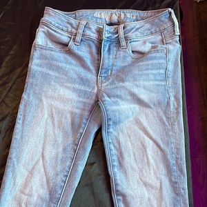 Low Waisted American Eagle Skinny Jeans Non Ripped